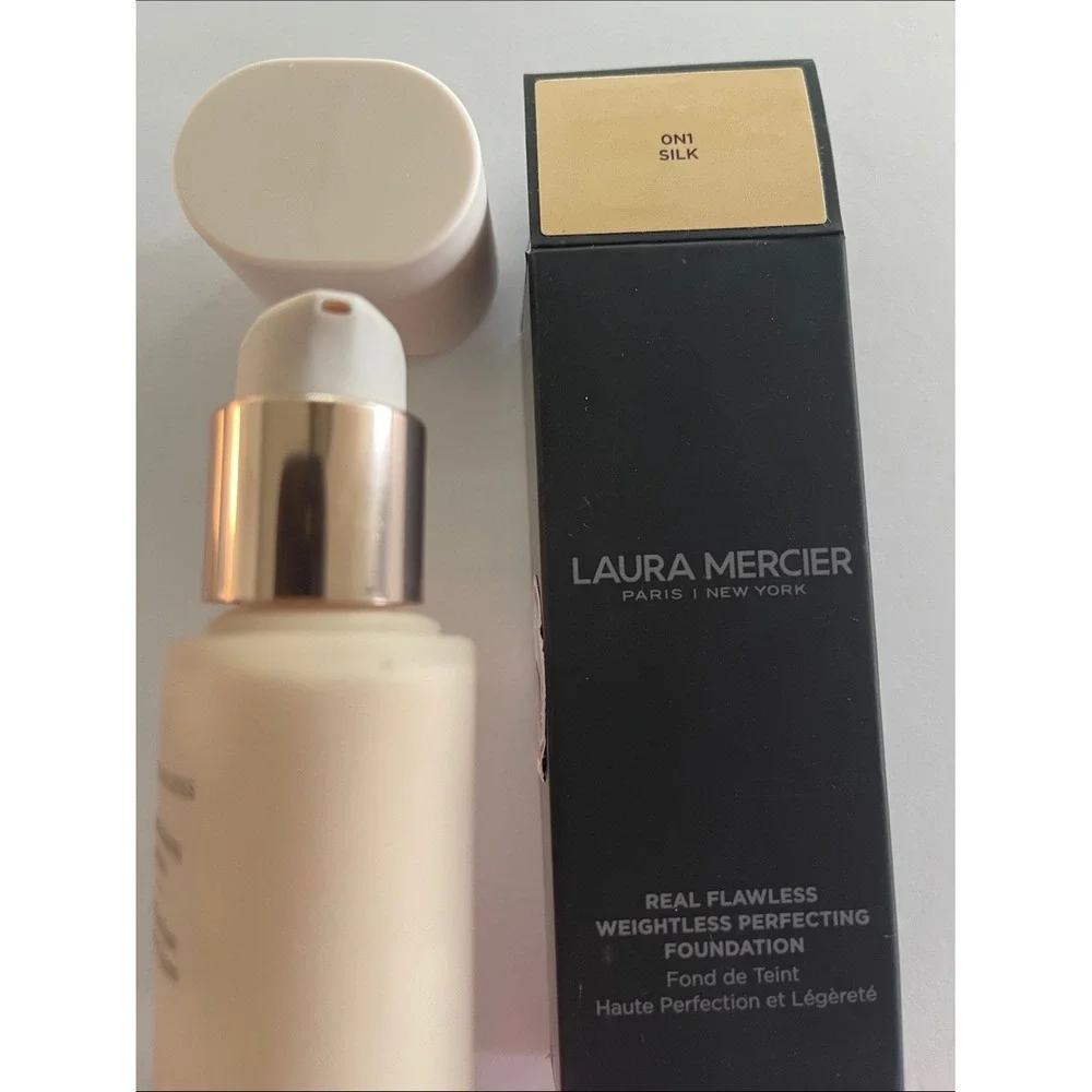 Laura Mercier Real Flawless Weightless Perfecting Foundation Silk NEW‎